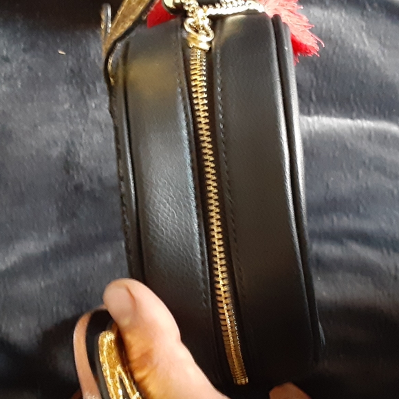 🎁 NWT Mad Love Glitter Reindeer round crossbody bag. - Picture 5 of 10